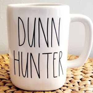 ✨️4/25✨️RAE DUNN Dunn Hunter White Ceramic Mug